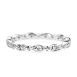 18ct White Gold Vintage Style All Round Diamond Band