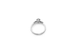 18ct White Gold Vintage Style Diamond Solitaire