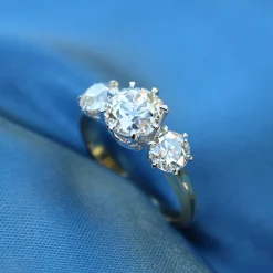 18ct Yellow and White Gold Victorian Style Old Cut Diamond 3 Stone Ring