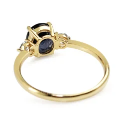 18ct Yellow Gold 2.03 Purple/Blue Sapphire and Diamond 3 Stone Ring