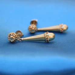 15ct Yellow Gold Antique Baton Style Earrings