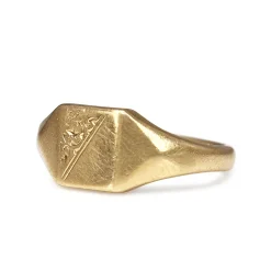 9ct Yellow Gold Antique Engraved Square Signet Ring
