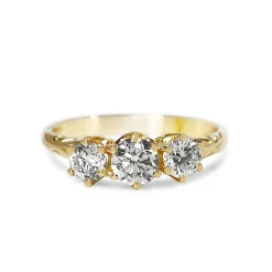 18ct Yellow Gold Antique Style 3 Stone Diamond Ring
