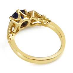 18ct Yellow Gold Antique Style Sapphire and Diamond Ring