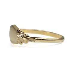 9ct Yellow Gold Antique Style Signet Ring