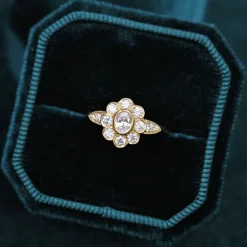 18ct Yellow Gold Antique Style Diamond Daisy Cluster Ring