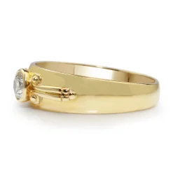 18ct Yellow Gold Bezel Diamond Ring