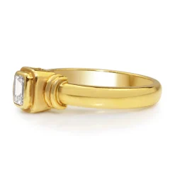 18ct Yellow Gold Bezel Diamond Solitaire Ring