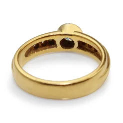 18ct Yellow Gold Bezel Diamond Ring