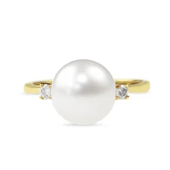 18ct Yellow Gold Cultured Pearl and Diamond 3 Stone Ring