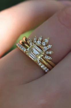 18ct Yellow Gold Curved 'Tiara' Style Diamond Band
