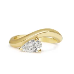 18ct Yellow Gold East West Pear Diamond Twist Diamond Ring
