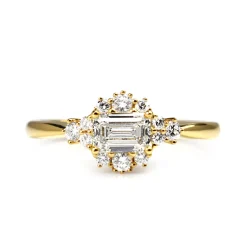 18ct Yellow Gold Emerald Cut Diamond Cluster Ring