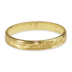 18ct Yellow Gold Engraved Band