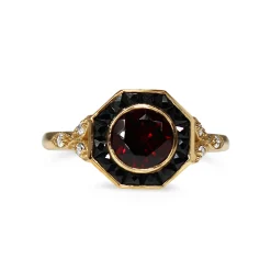 9ct Yellow Gold Garnet, Onyx and Diamond Ring