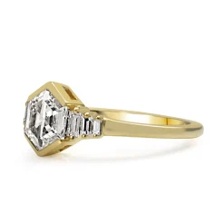 18ct Yellow Gold Hexagonal Step / Portrait Cut Diamond Ring
