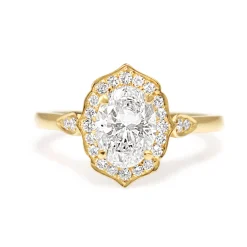 18ct Yellow Gold Oval Vintage Style Halo Ring