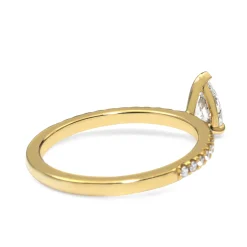18ct Yellow Gold Pear Solitaire Diamond Ring