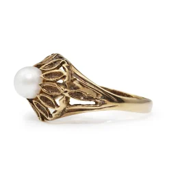14ct Yellow Gold Pearl Vintage Ring