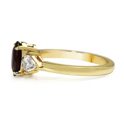 18ct Yellow Gold Ruby and Kite Diamond 3 Stone Ring