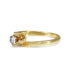 18ct Yellow Gold Twist Diamond Solitaire Ring