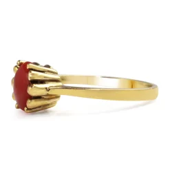 9ct Yellow Gold Vintage Coral Ring