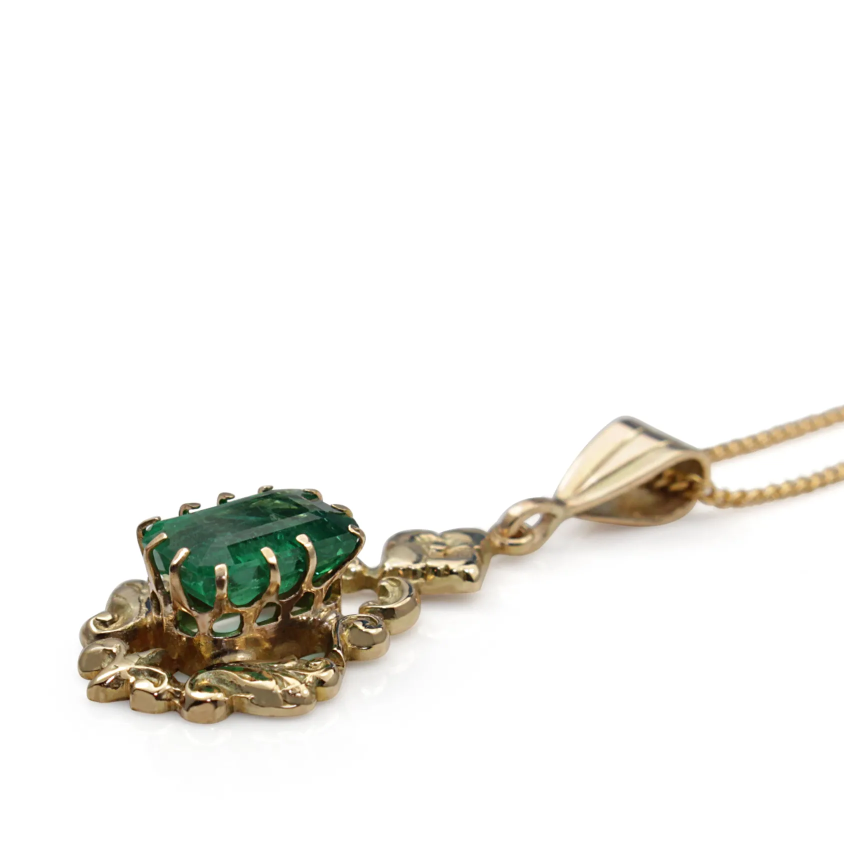 9ct Yellow Gold Vintage Emerald Necklace