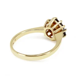 9ct Yellow Gold Vintage Garnet Cluster Ring