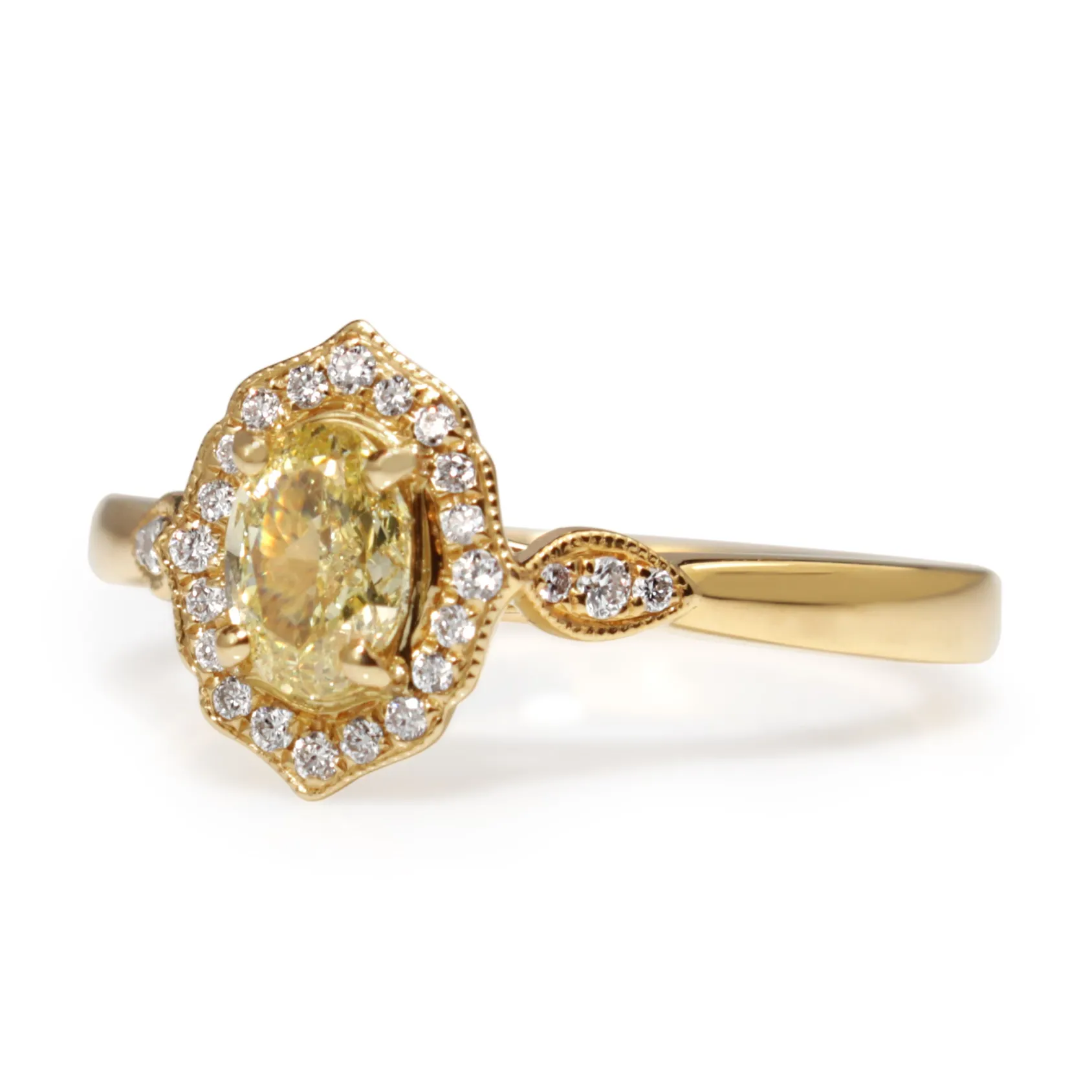 18ct Yellow Gold Vintage Style Yellow Diamond Halo Ring