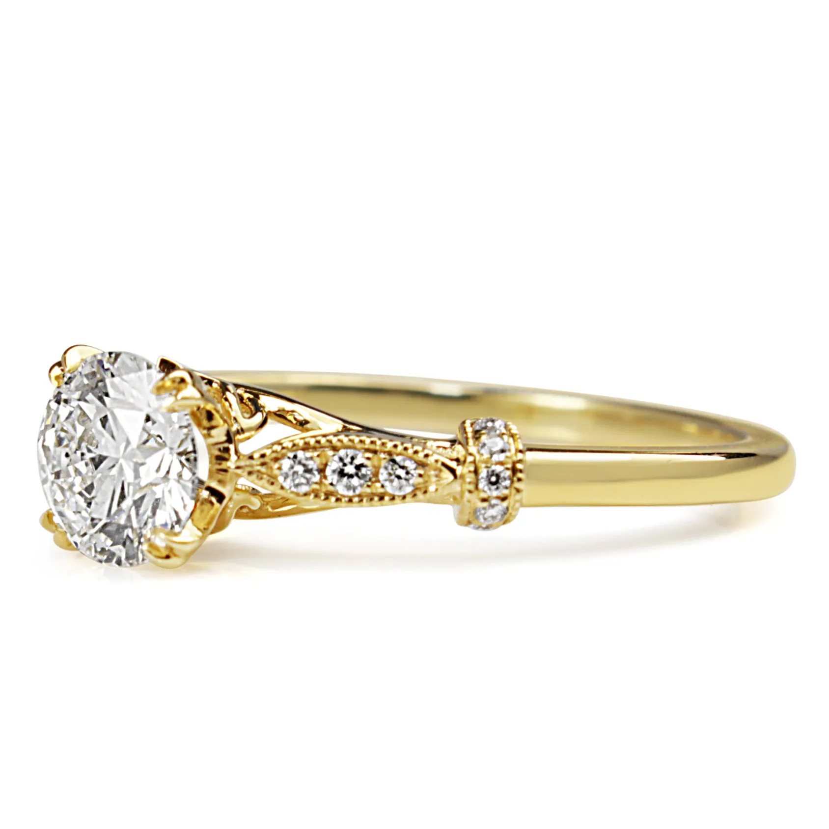 18ct Yellow Gold Vintage Style Diamond Solitaire Ring