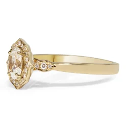 18ct Yellow Gold Vintage Style Oval Halo Ring