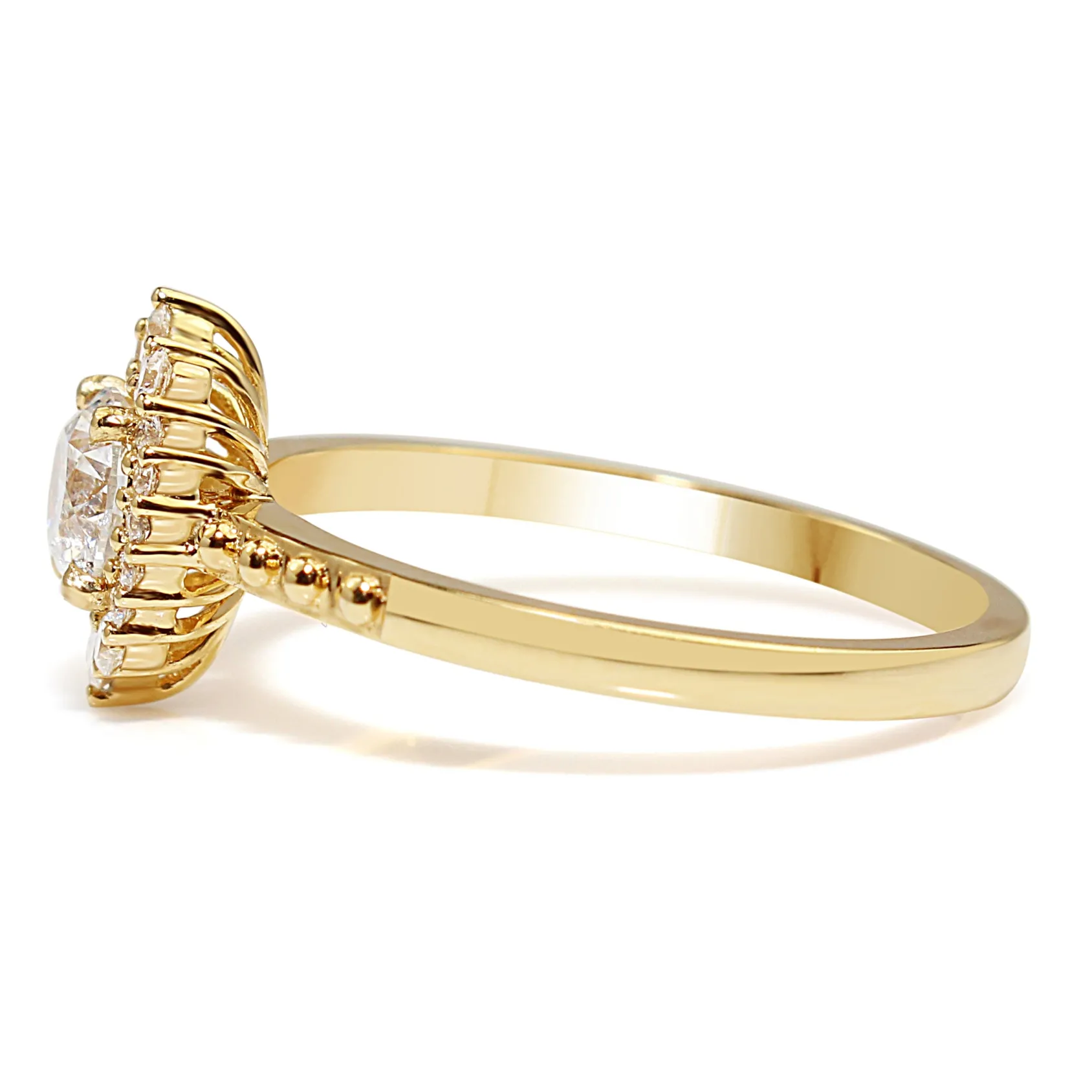 18ct Yellow Gold Vintage Style Diamond Halo Ring
