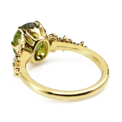 18ct Yellow Gold Vintage Style Peridot and Diamond Solitaire Ring