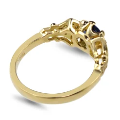 18ct Yellow Gold Vintage Style Sapphire and Diamond Ring