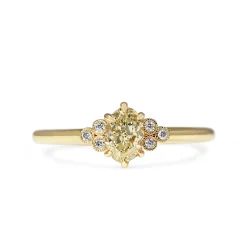 18ct Yellow Gold Yellow Diamond Vintage Style Ring