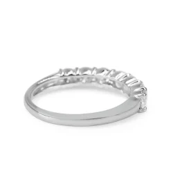 Platinum 1.04ct Diamond Shared Claw Band Ring