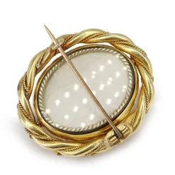 Victorian Antique Gilt Cameo Brooch